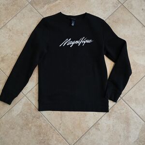 H&M Black Sweatshirt with White "Magnifique" Script